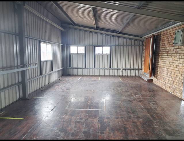 205M² WORKSHOP RENTED IN NEWTON PARK